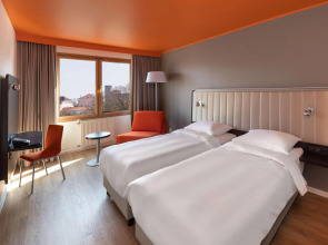 Отель Park Inn by Radisson Meriton Conference & Spa Tallinn