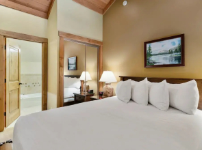 Powder Run at Deer Valley Resort - Four Bedroom Condo with Hot Tub #A32 4 Condo