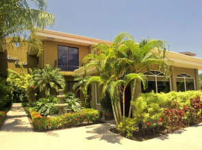 Montecarlo 13 - 2 Br Condo