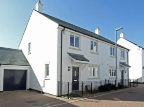 6 Jubilee Close