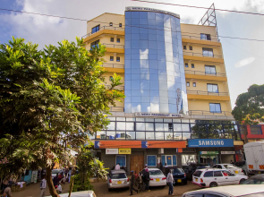 Meru Paramount Hotel
