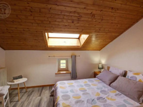 Gite Apinac, 3 pièces, 4 personnes - FR-1-496-122