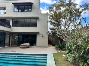 Mans o 6 Suites Riviera