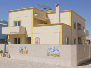 Lagos Guests B&b