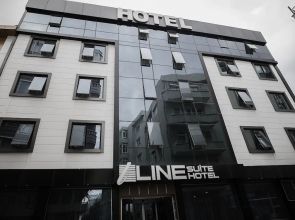 Line Suite Hotel