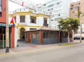 El Monarca Miraflores