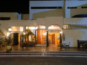Las Rocas Resort And Spa