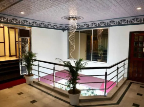 Regal Guest House by ROH