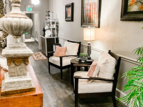 The Loft on the Square Guest Suites
