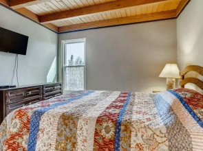 F201 Treehouse 2 Bedroom Condo by RedAwning