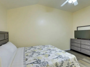 5 Mi to Fort Hood Shopping: Quiet Killeen Townhome