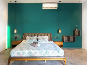 V Hotel In Paje