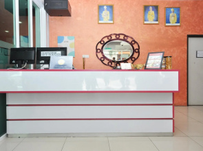 ADA Hotel & Apartment by OYO Rooms