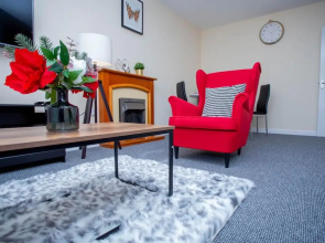 Beautiful two Bedrooms Ensuite Apartment