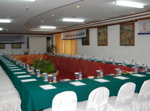 Отель Bali Beach