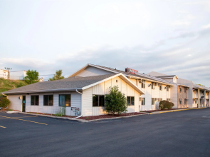 Motel 6 Omaha, NE
