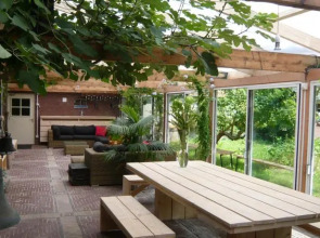 ZeeVELD, Monastiek centrum Jan XVII, tevens verblijfsaccommodatie