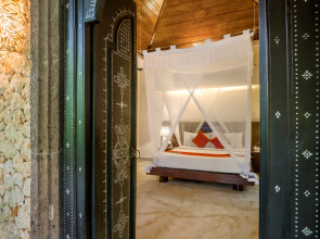 Tonys Villas & Resort