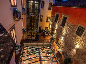 Hotel Alba Palace