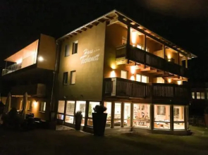 Residence-Garni Haus Tschenett
