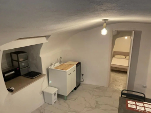 Mory&Clary Cave Palese Airport