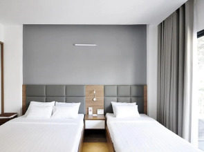 Royal Dragon Boutique Hotel