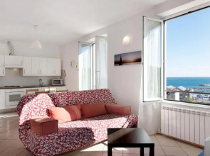 Trilocale in villa vista mare Apt 3