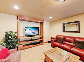 566 Fuller Placer Rd - 4 Br Duplex
