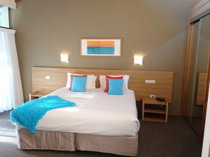 Nautical Owl - 2 Bedroom Apartment