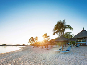 Relax and Unwind at our Stunning Vacation Rental in Pointe aux Biches, Mauritius