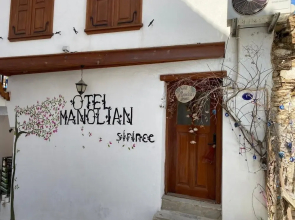 Otel Manolian