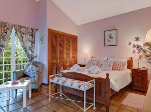 Villa Ladyville