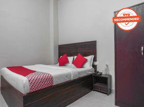 OYO 76562 Hotel Royal Pavilion