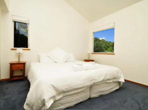 Sea Views Holiday Home
