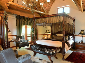 Wings and Water Guest Villa - Adults Only