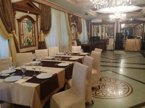 Парк-Отель Май