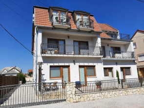 Familia Apartmanhaz