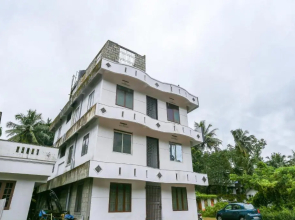 SPOT ON Thozhupaadan Residency