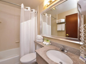 Holiday Inn Express Kennedy Airport