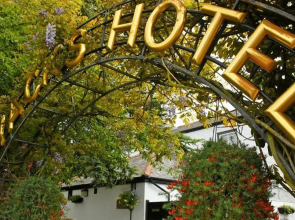 Tyacks Hotel