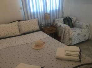 Beach house in Sounio 30' from Airport