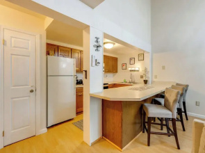 Near Skiing & Lakes: Contemporary Poconos Townhome