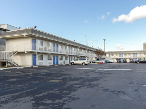 Motel 6 Hayward, CA – Silicon Valley Gateway