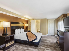 Best Western Plus Newark Airport West