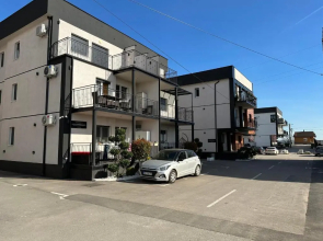 Apartment Aura