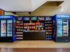 La Quinta Inn by Wyndham West Long Branch/NJ Shore Area