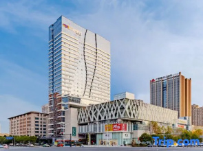 Elong  Hotel
