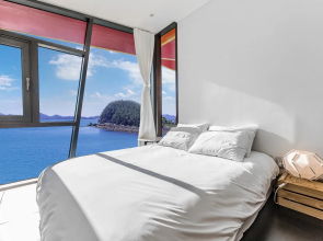 Namhae Pumda Pool villa Pension