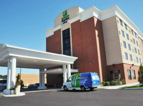 Holiday Inn Express Hotel & Suites Norfolk Airport by IHG