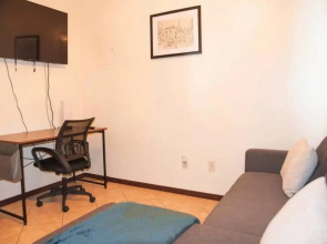 3BD 2BT Town Suite Minutes Away Medical Center